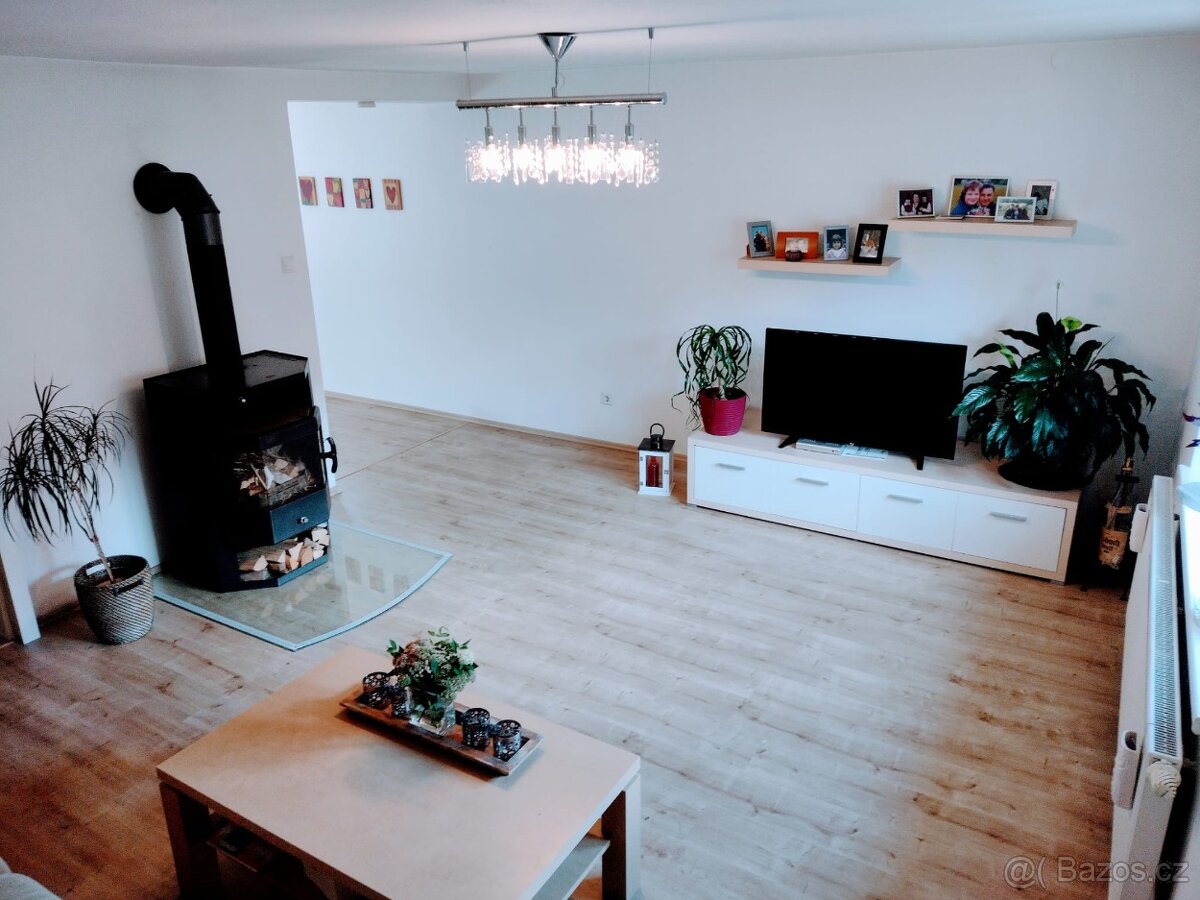 Dvougenerační bydlení v Hrbově u Velkého Meziříčí. - 5