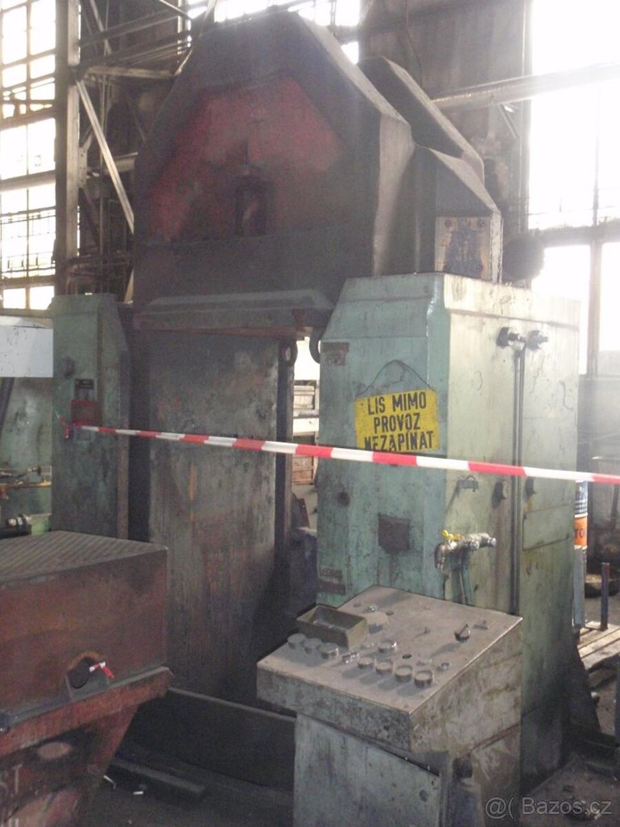 Hydraulický lis ŽĎAS LVH 2500 - 5