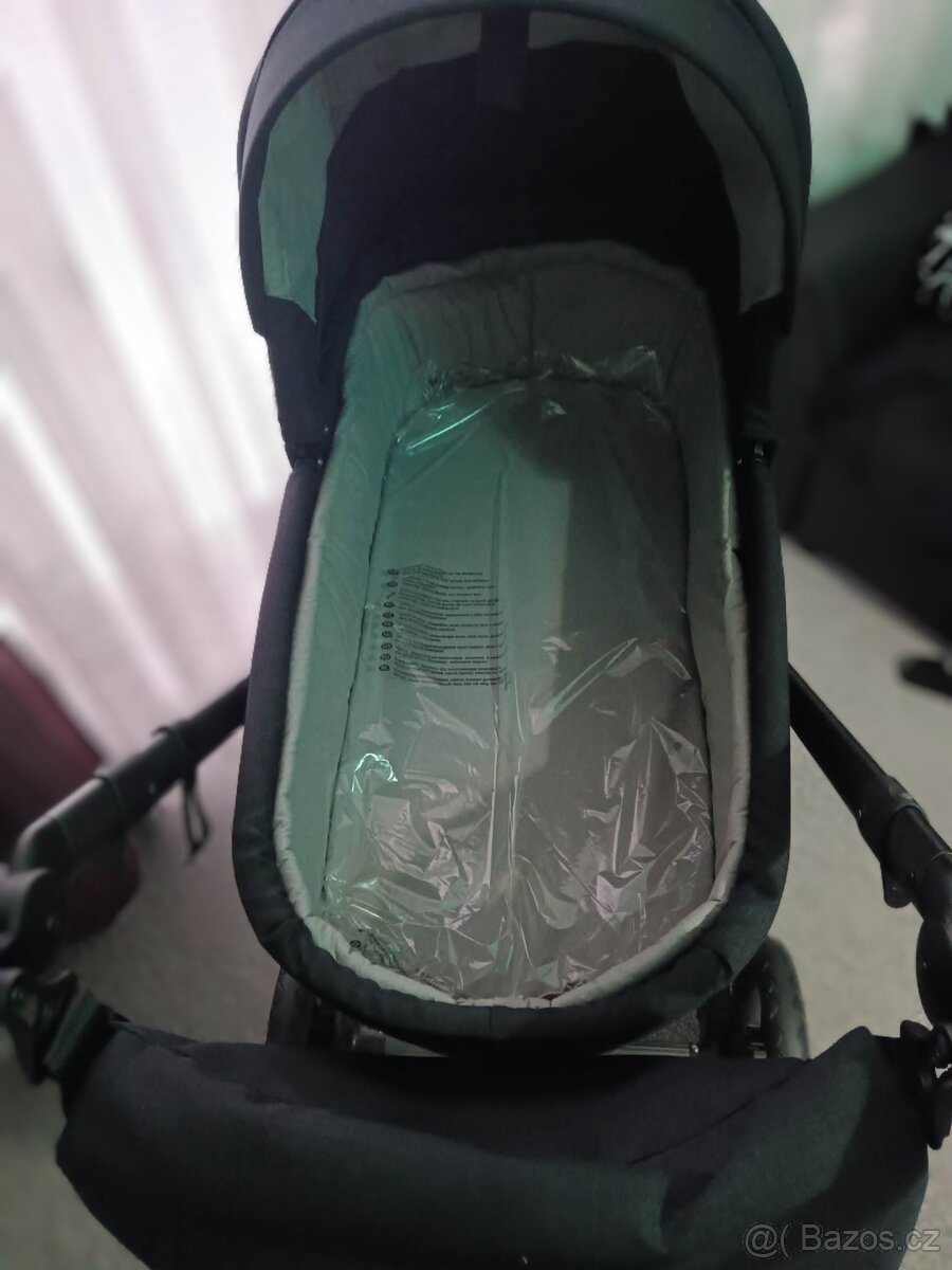 Kombinovaný kočárek Roan Bloom - 5