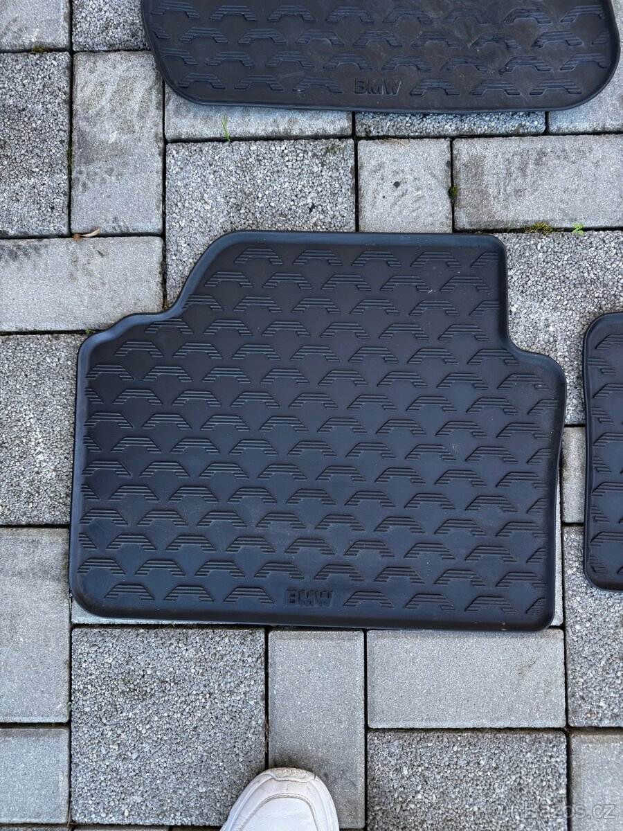 Bmw e90 gumove koberce - 5