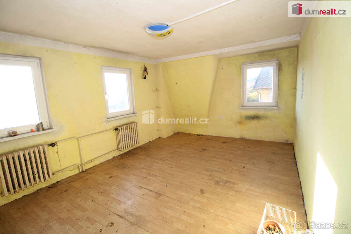 Zemědělská usedlost se dvěma rodinnými domy, stodolou, garáž - 5