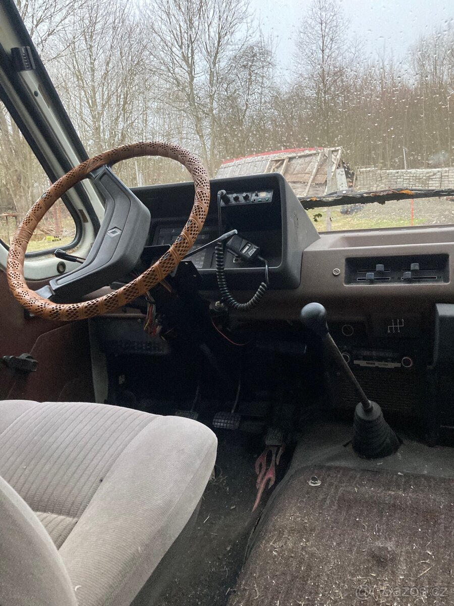 Renault Matrer Rv 1982, obytný - 5