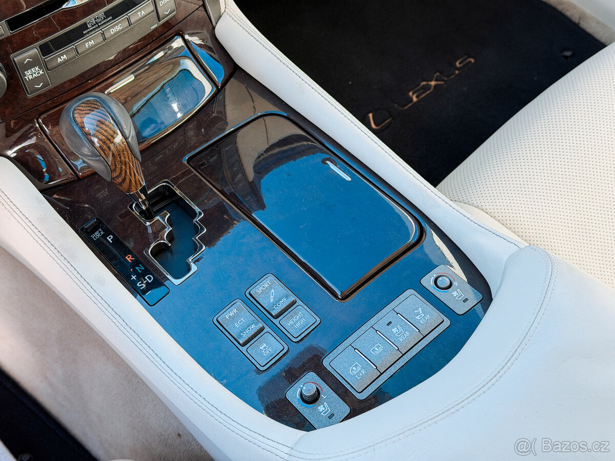 LEXUS LS460 V8, MarkLewinson, SoftClose, TV, chladnicka,Full - 5