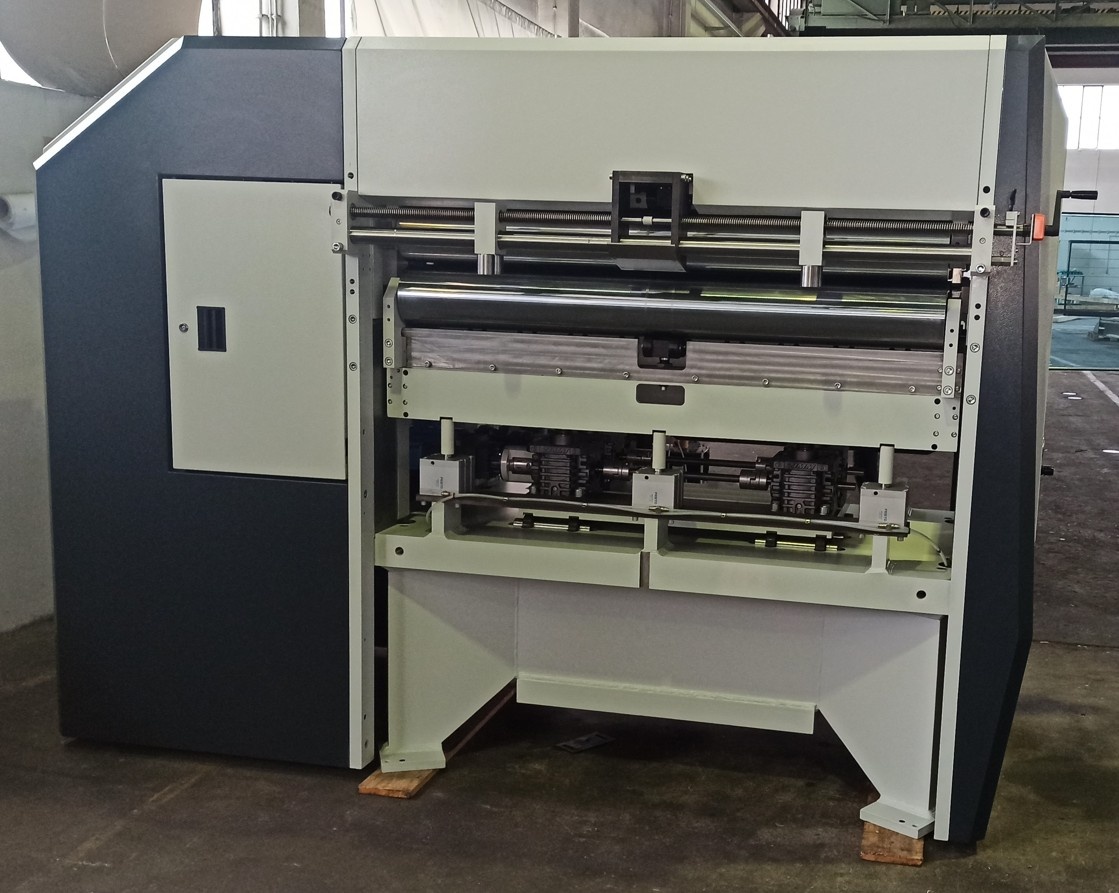 Podavač pásů a rovnačka EBU - 5