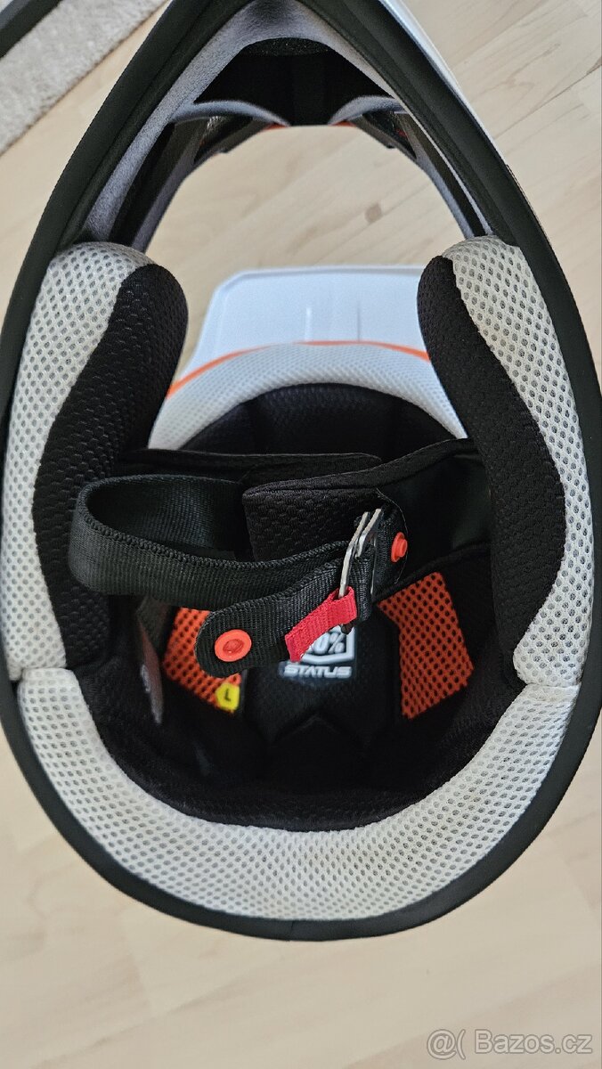 Integralní přilba 100% Status vel. L - 5