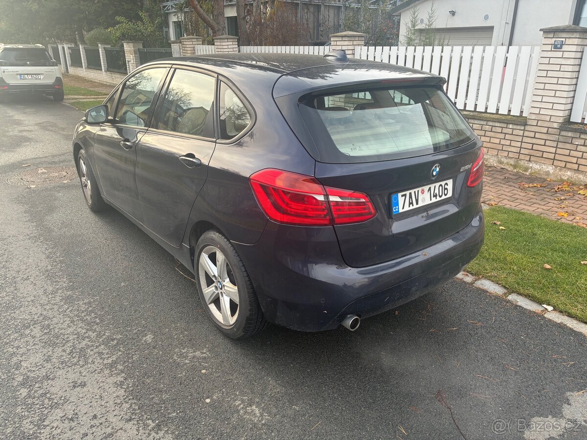 BMW 218d Active Tourer DPH 247t.km kůže 30.4.2015 4,1l - 5