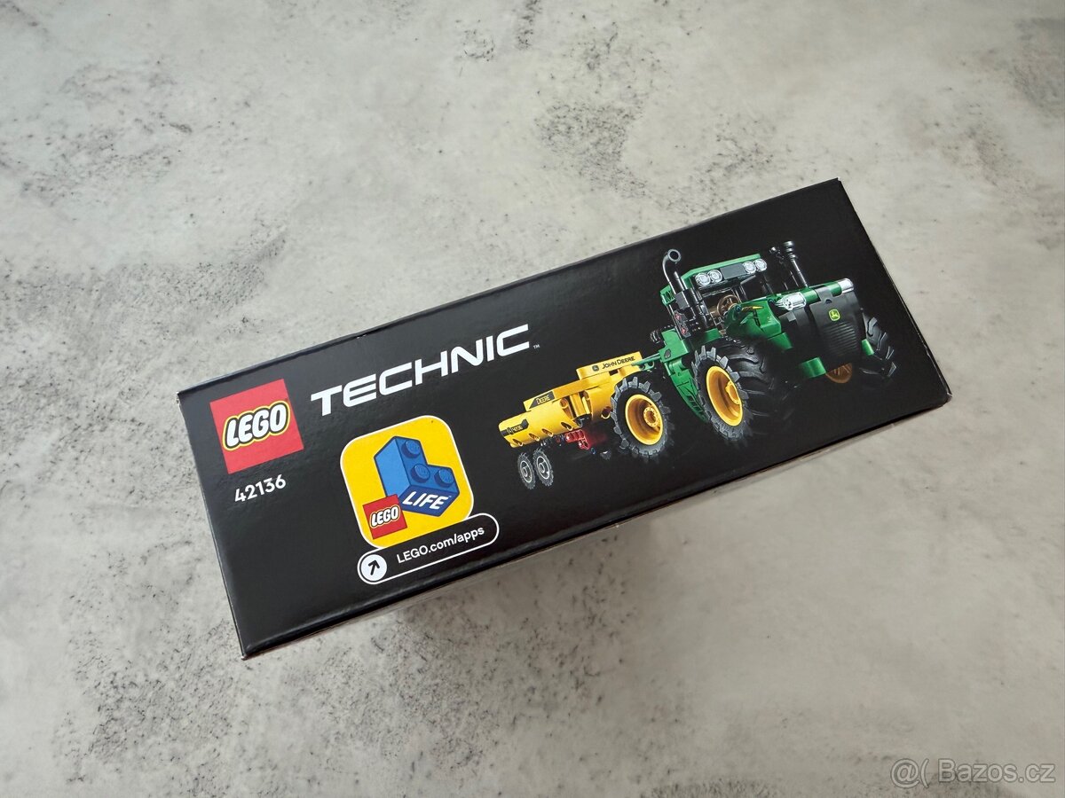 LEGO 42136 Technic - John Deere 9620R 4WD Tractor - 5