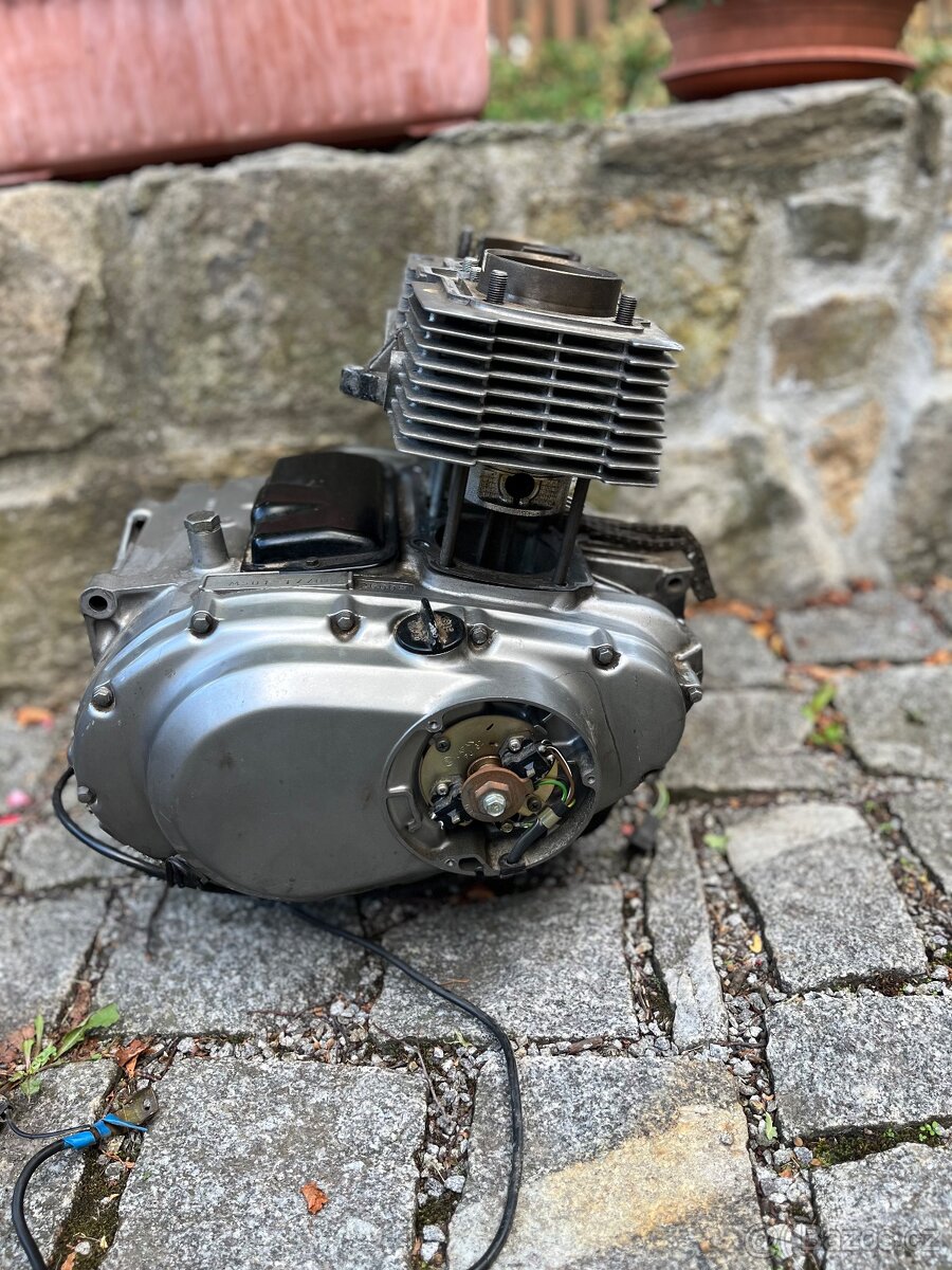 Motor Suzuki GS 500 2002 - 5
