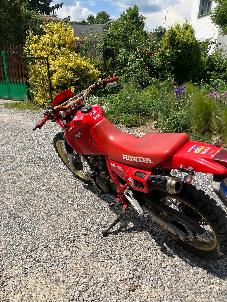Honda nx650 dominator