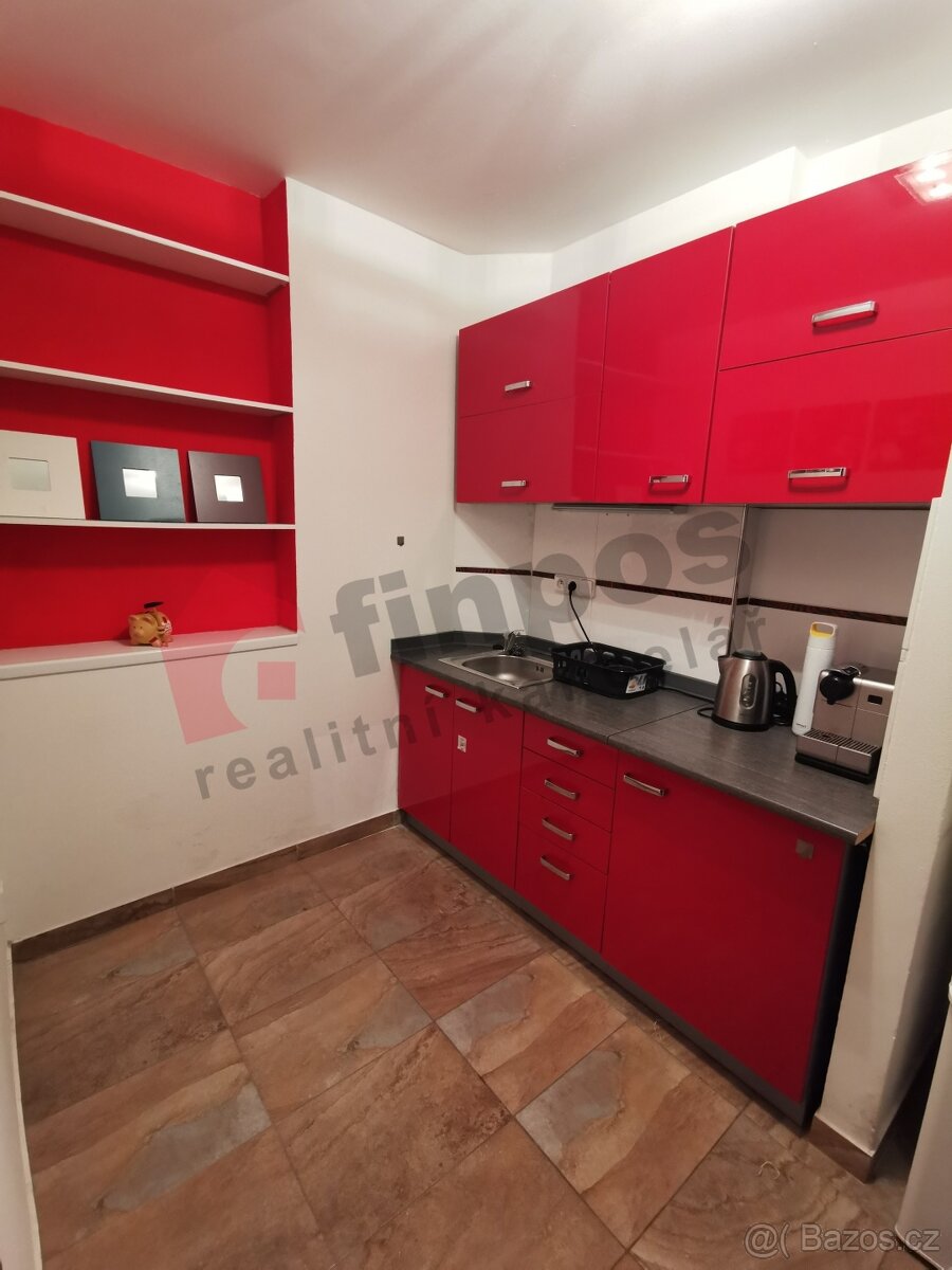 Pronájem kanceláře 20,5m2 v Hostivaři - 5