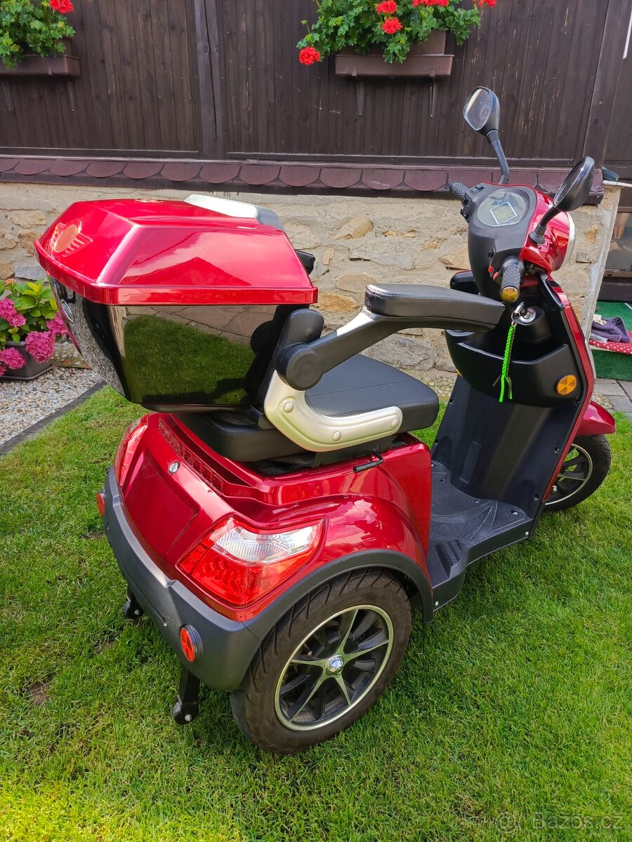 Elektrická tříkolka SELVO 31000 - 5