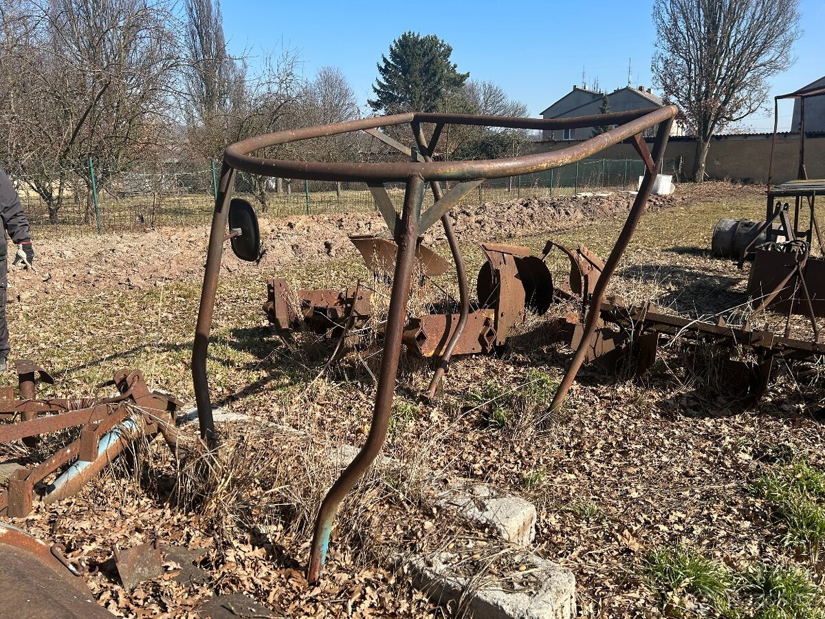 Rám, kabina, kapota Zetor 4011 - 5