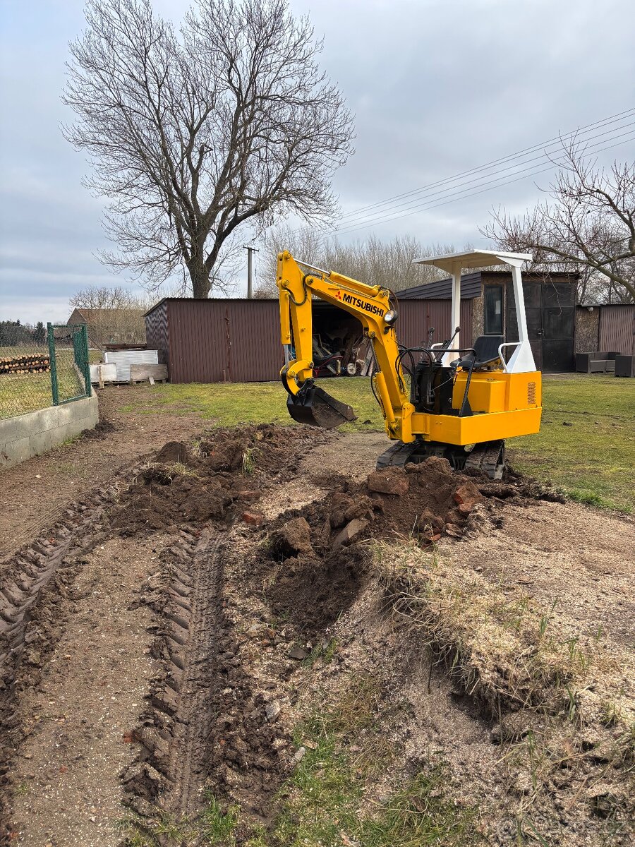 Japonský minibagr 1.5t Mitsubishi, velmi dobrý stav - 5
