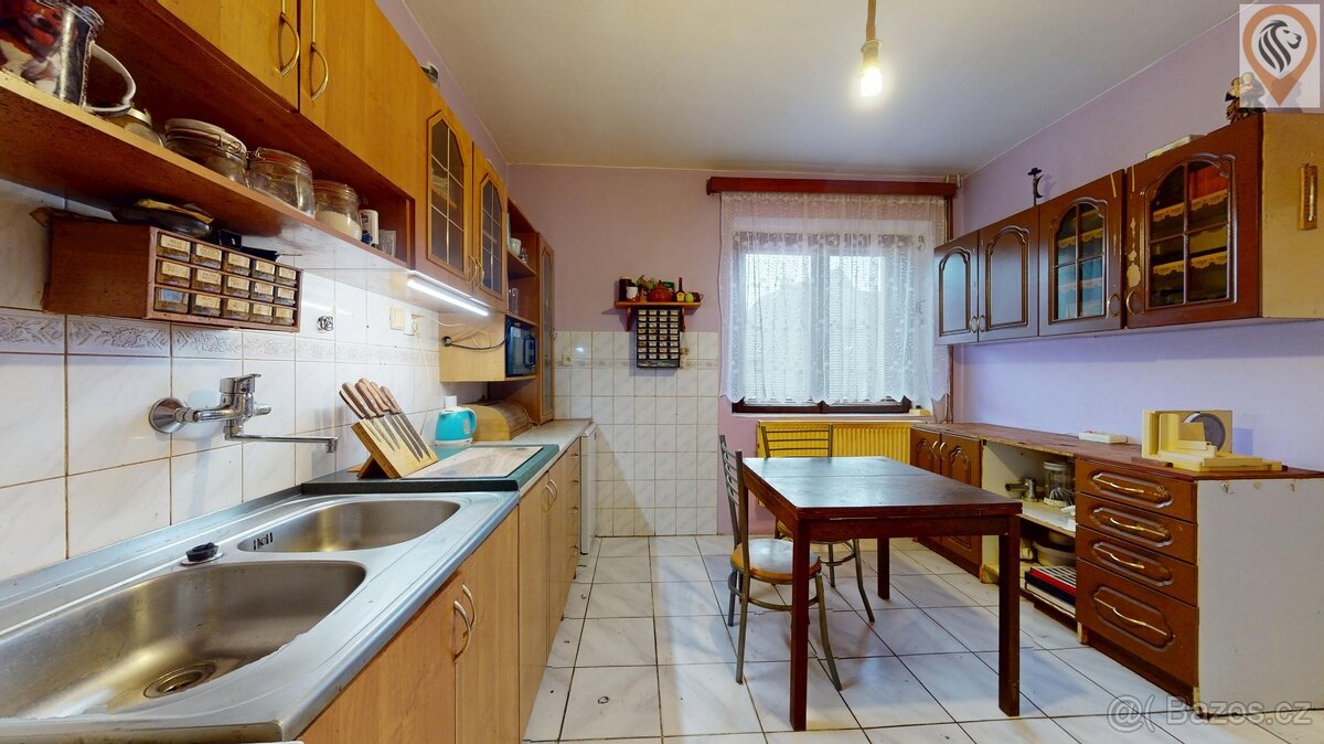 Prostorný rodinný dům v klidné části Rakovníka 4+1, 220 m² - 5