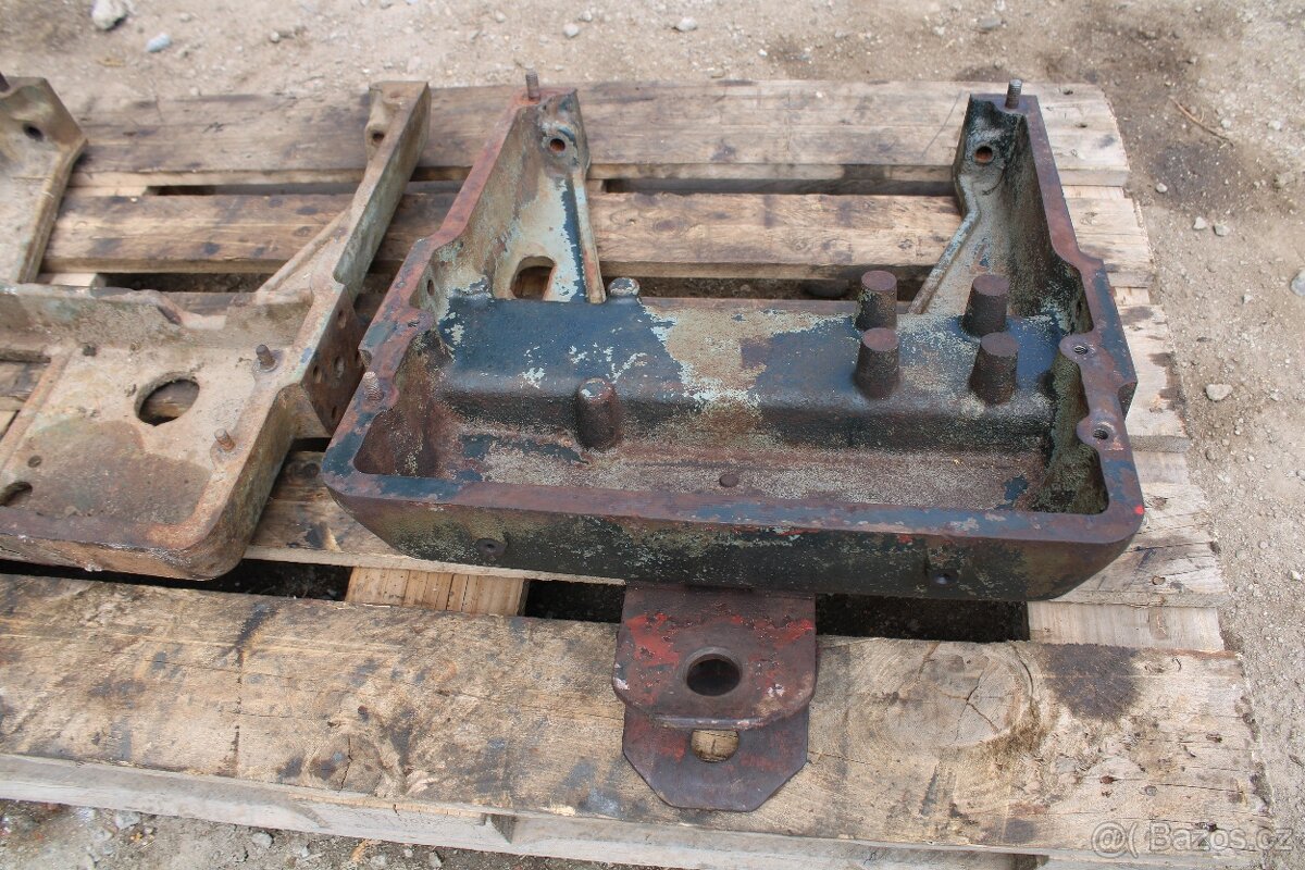 Zetor 6911 7745 litinová vana - 5