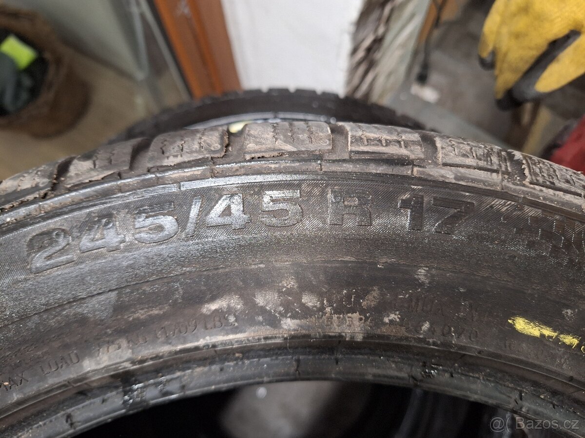 Prodám zimní pneu 245/45/17 Continental - 5