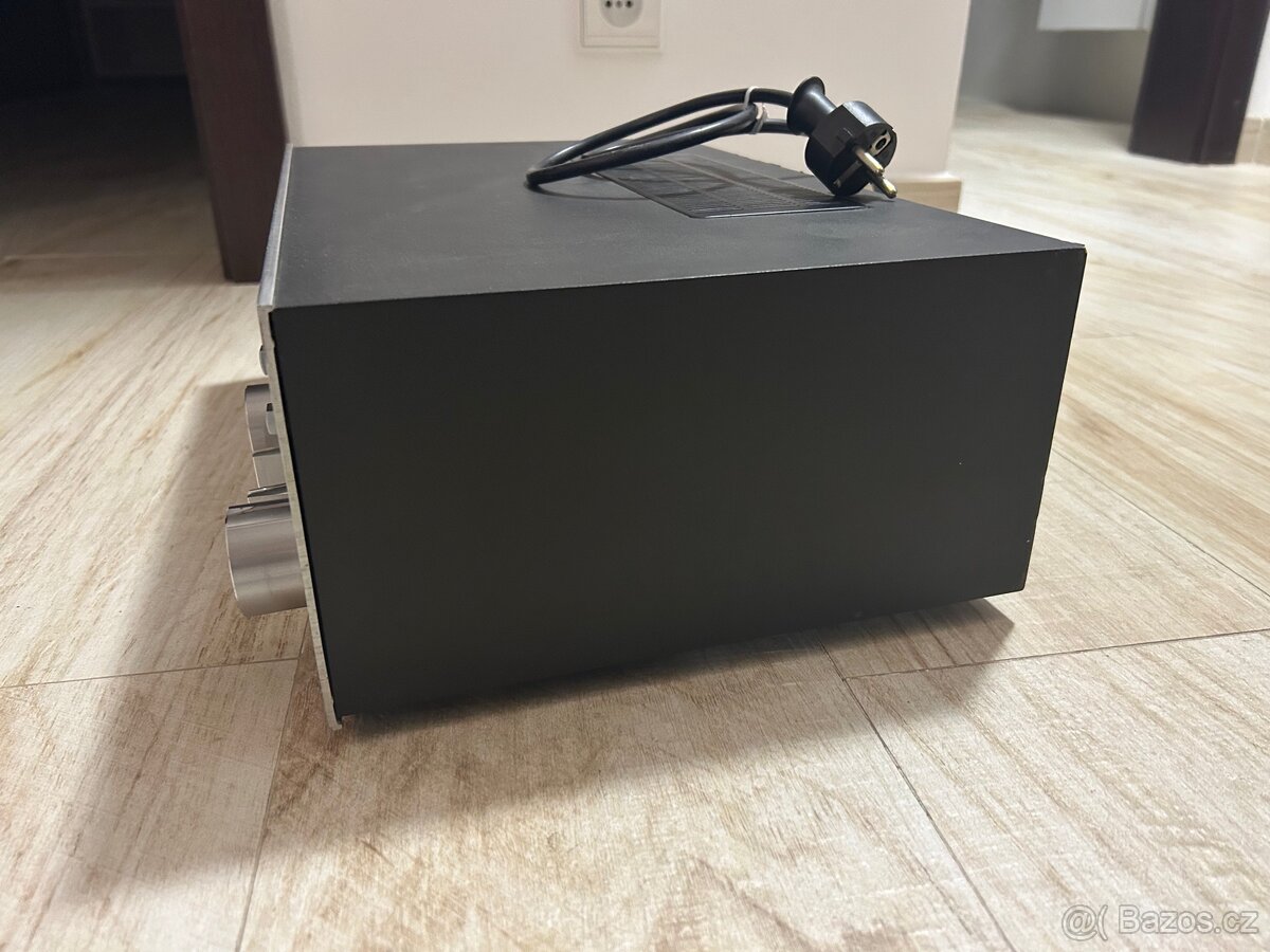 AIWA 8100 stereo zesilovač - 5