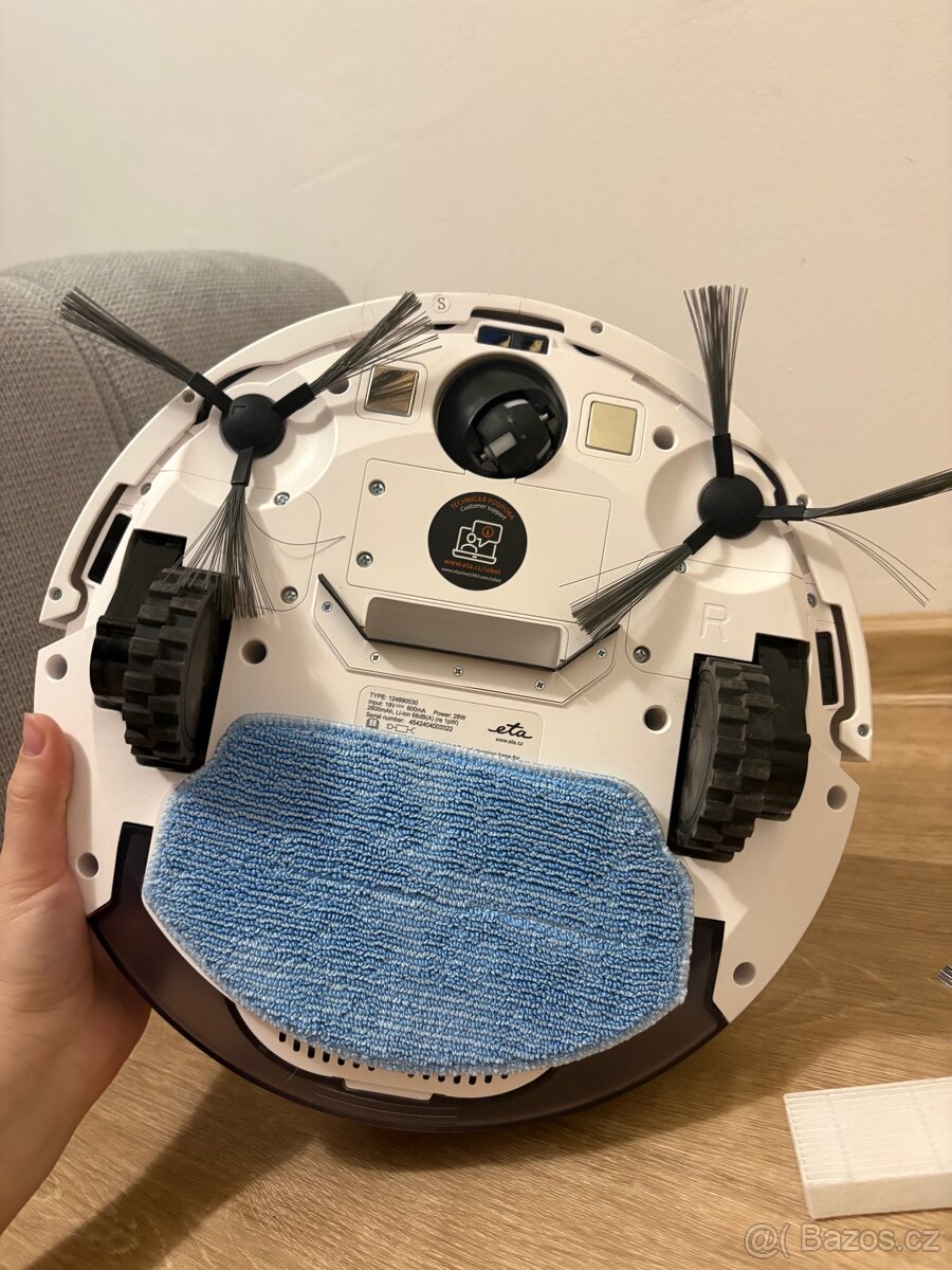 Robotický vysavač ETA - 5