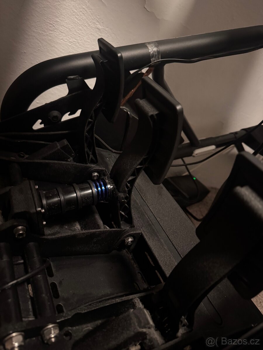 Sim racing set Fanatec DD1 + CSL Elite V2 + Playseat - 5