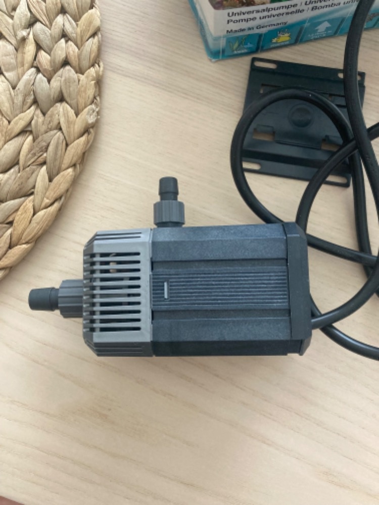 Čerpadlo EHEIM universal 1046 300l/h - 5