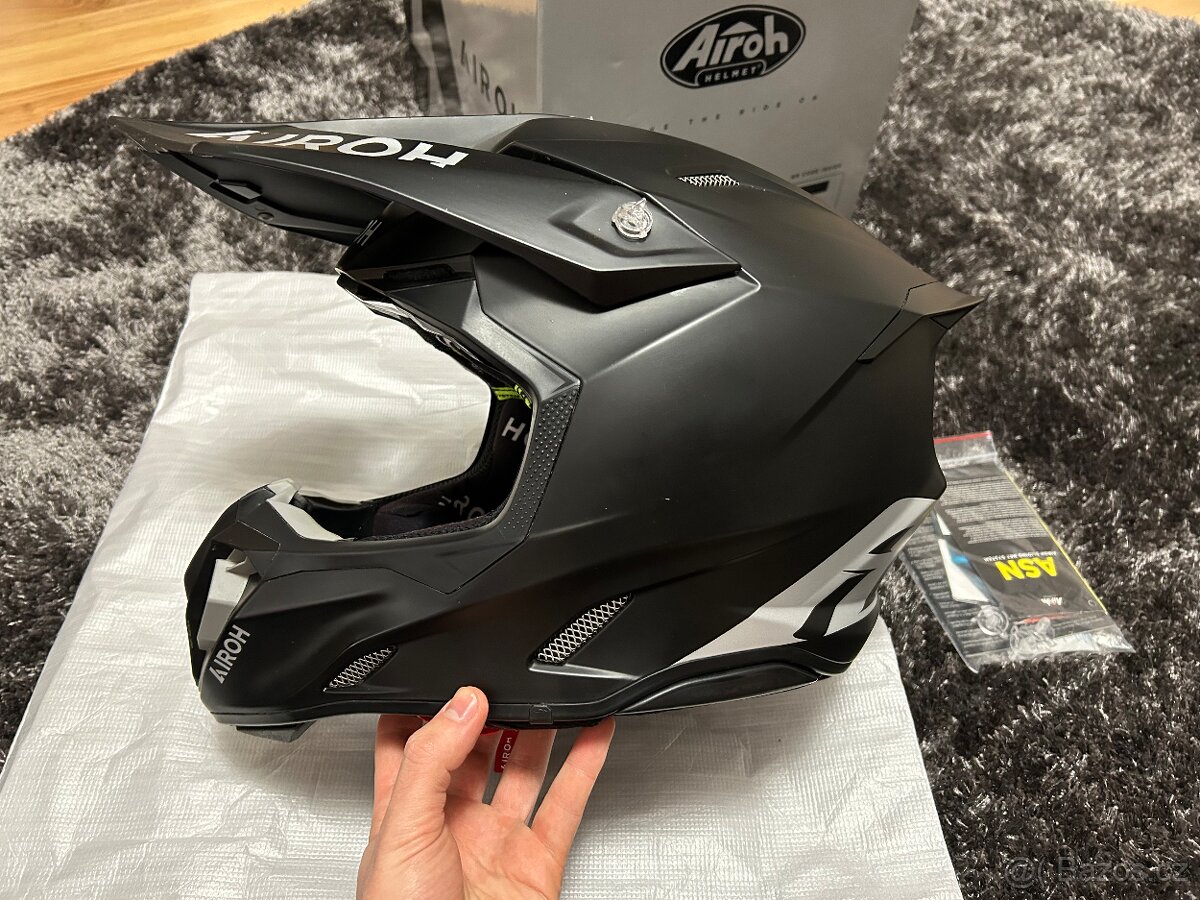 Airoh twist 3, veľkosť L”, 2025’ - 5