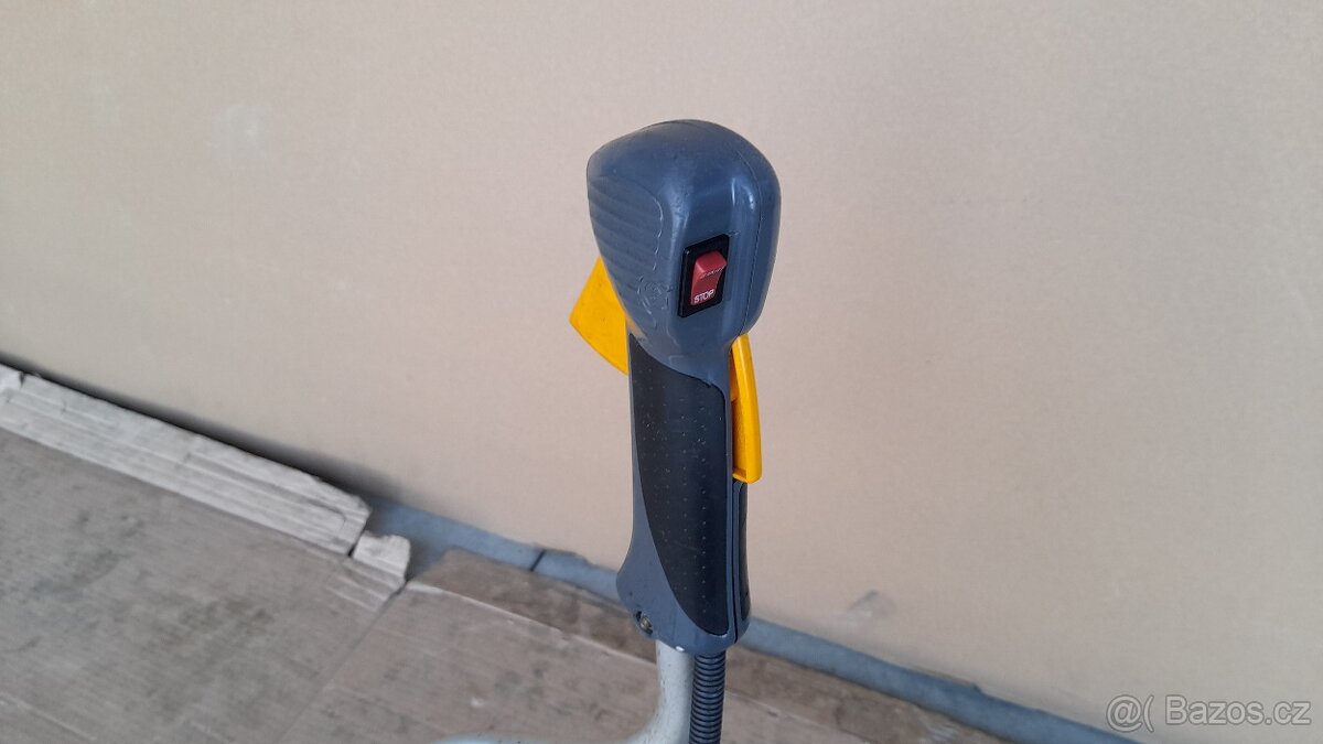 Profi křovinořez Honda UMK 435 E - 5