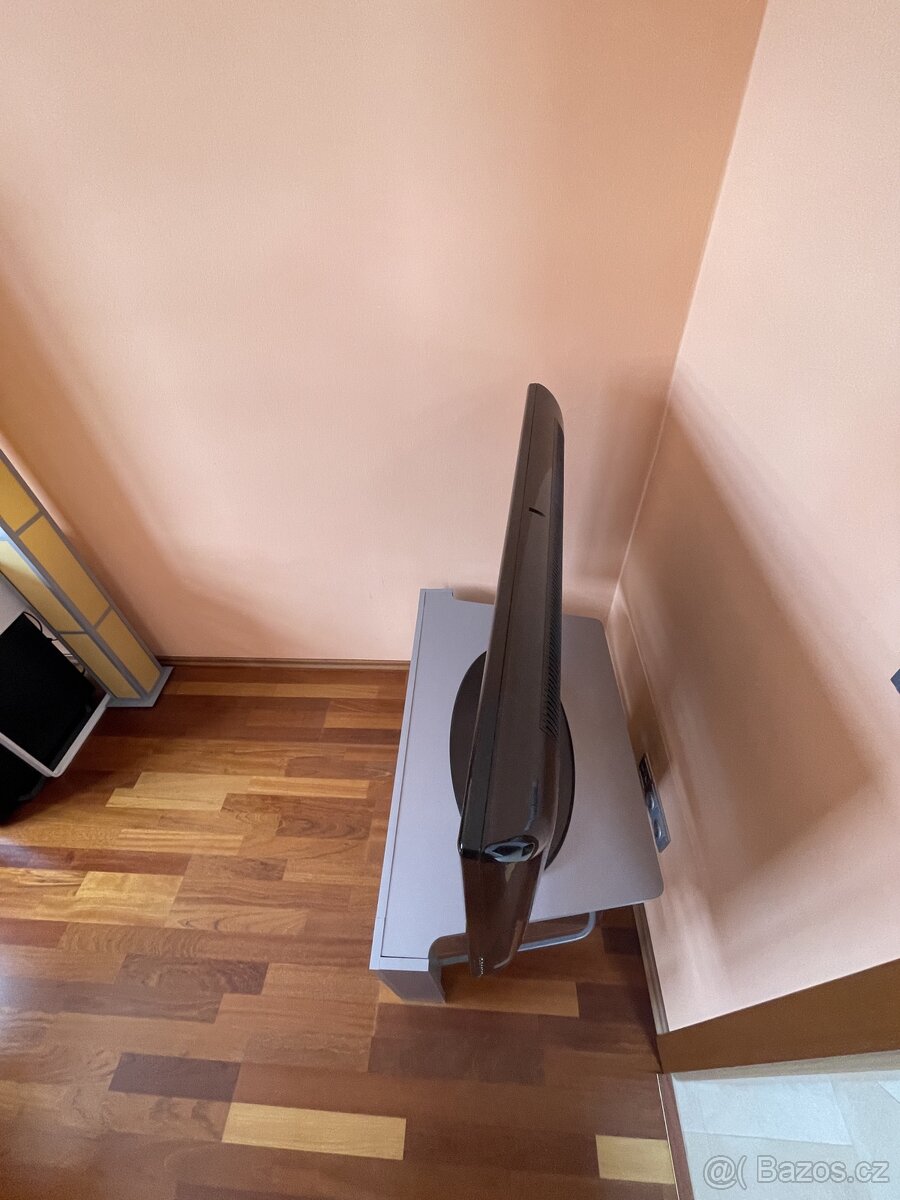 Stolek pod televizi - 5