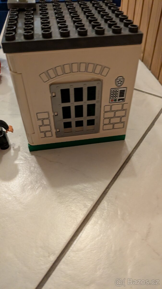 Lego Duplo pošta + policejní stanice a vězení - 5