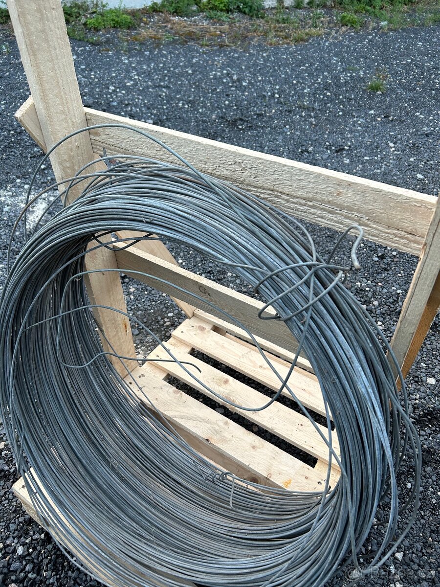 Pevný zinkový napínací drát - 5