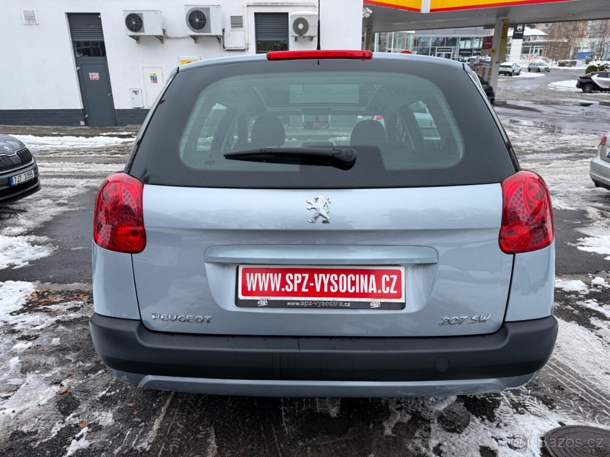 Subaru Forester 2.0i AWD • 4/2017 • 110kw • DPH • 2 sady kol - 5