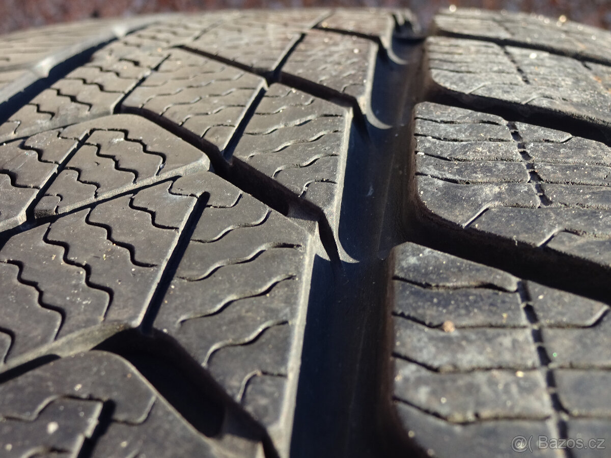 VW Touran - zánovní zimní alu kola 16" ET48 2K7601025 - 5