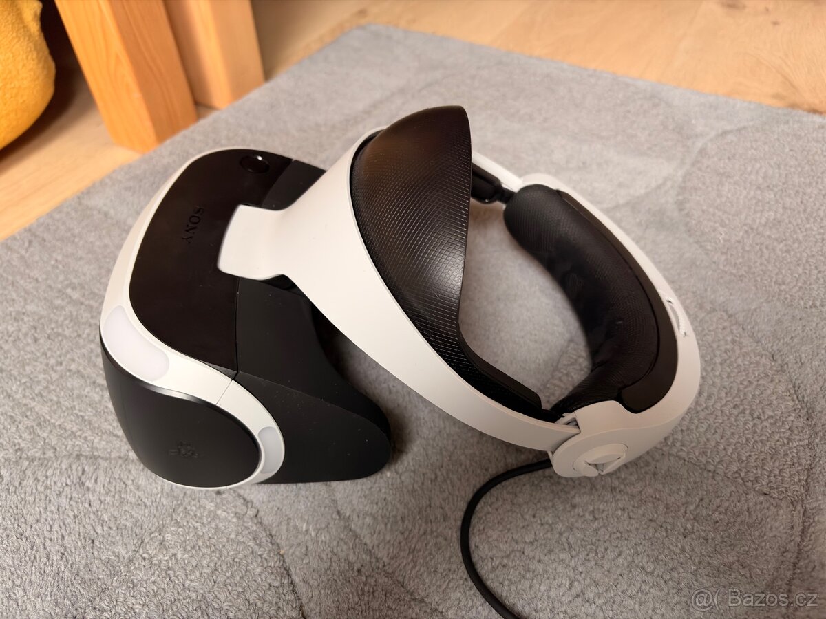 Playstation 4 Pro 1TB s prislusenstvim - 5