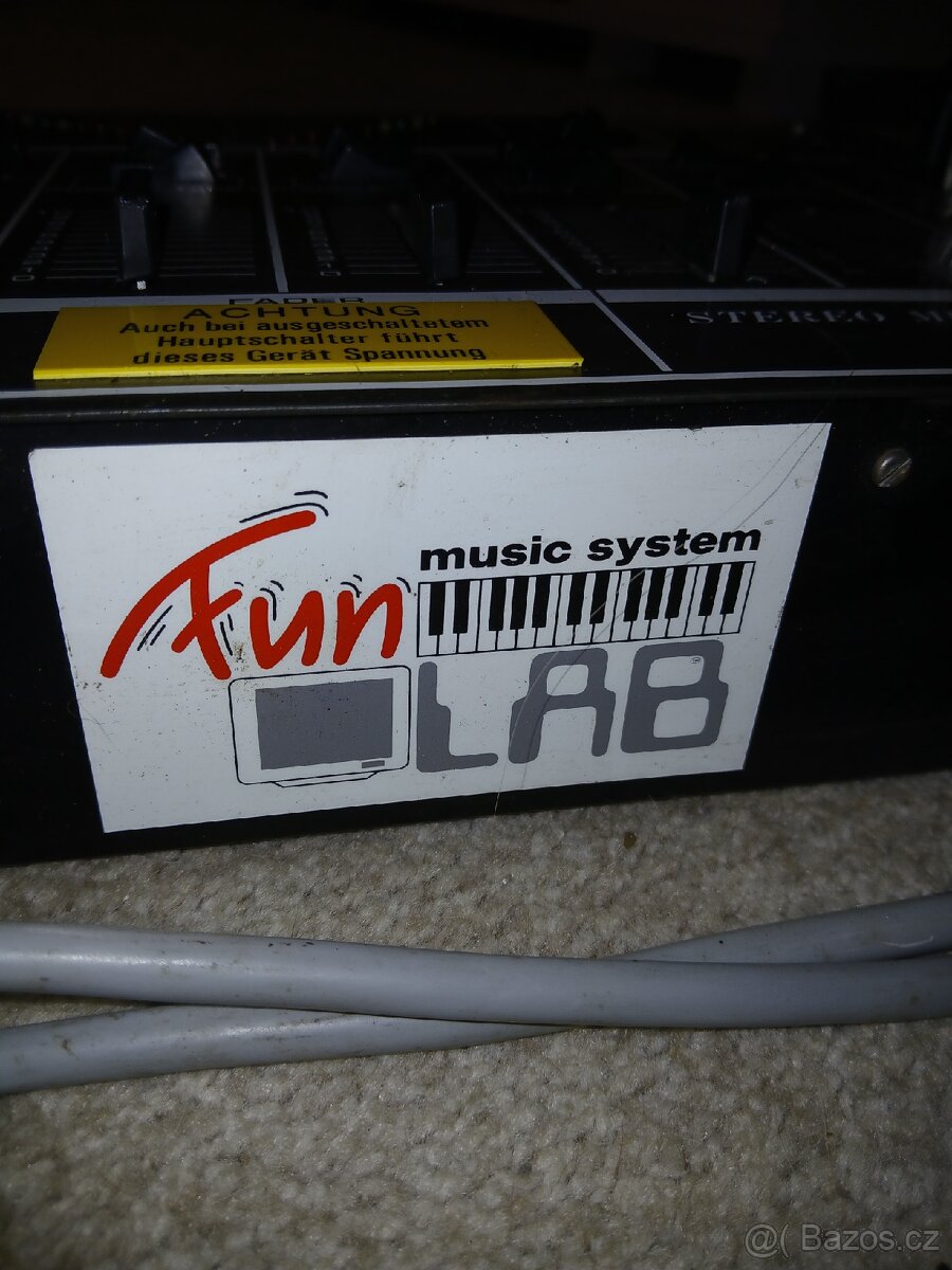 Soundcraft DJ pult stereo mixér - 5