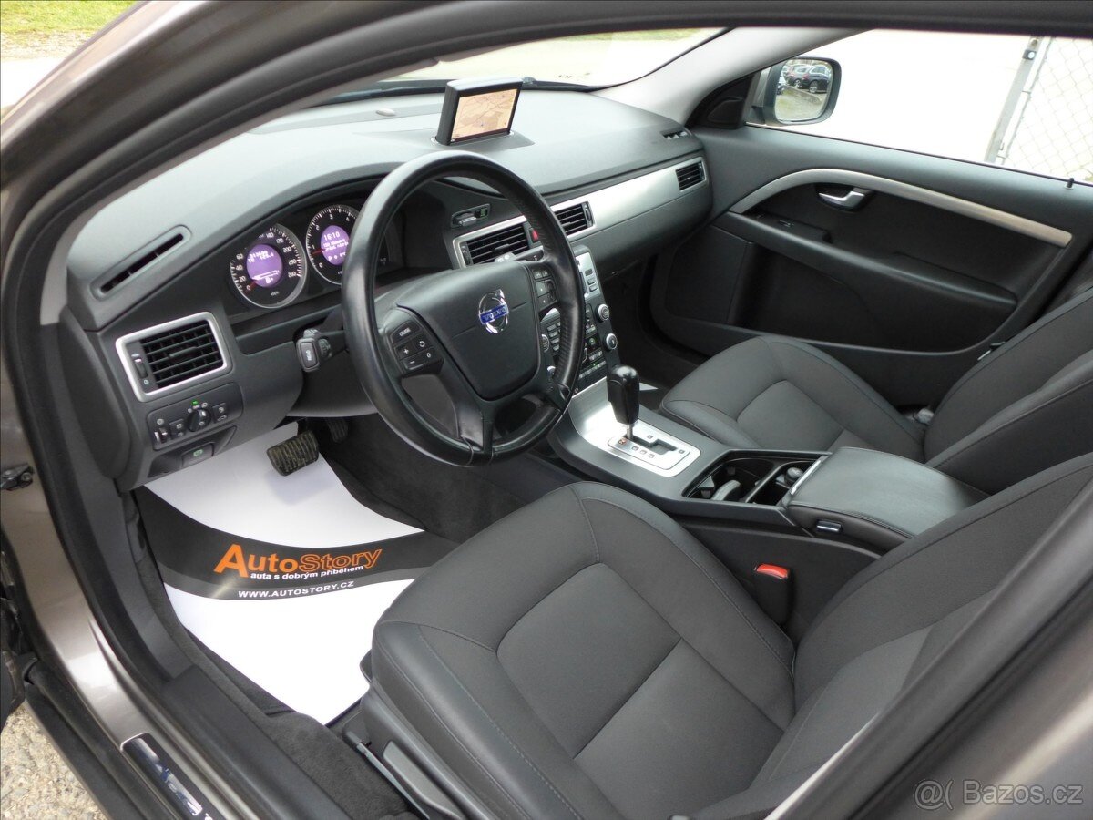 Volvo XC70 2,4 D 4X4, PLNÝ SERVIS, TOP - 5