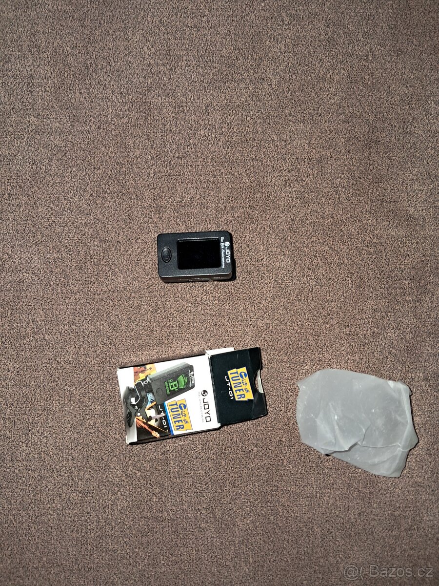 Kytara s pouzdrem - 5