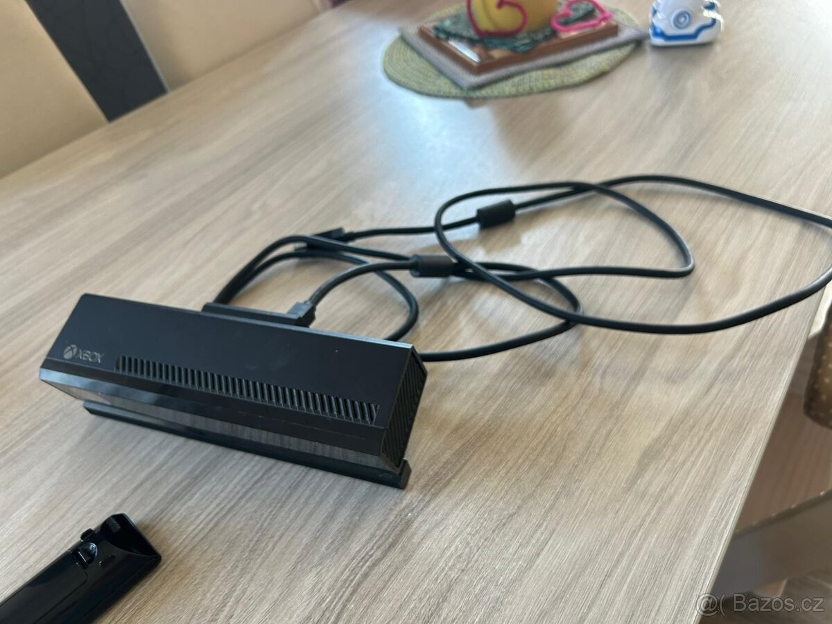 Xbox One + Kinect senzor+ovladač+sluchatka - 5