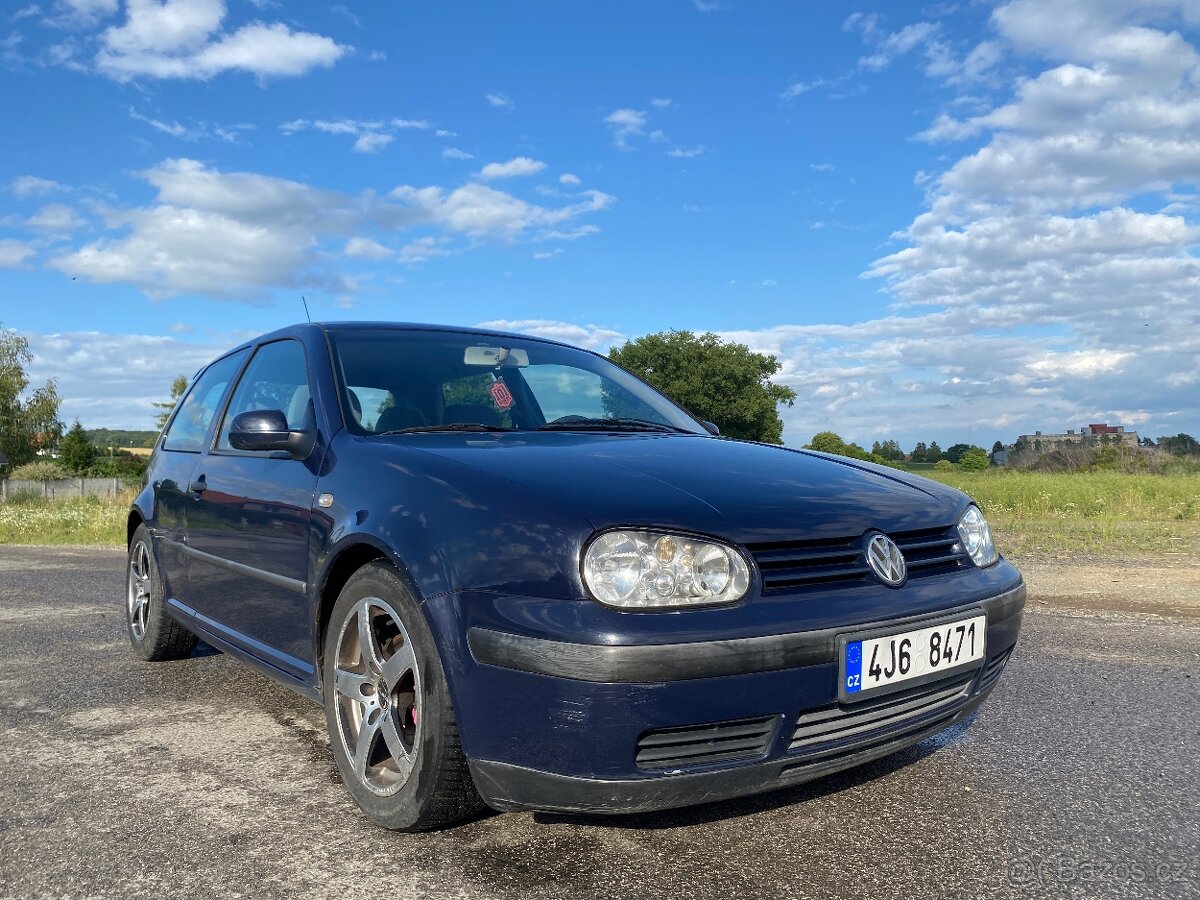 VW Golf IV. - 5