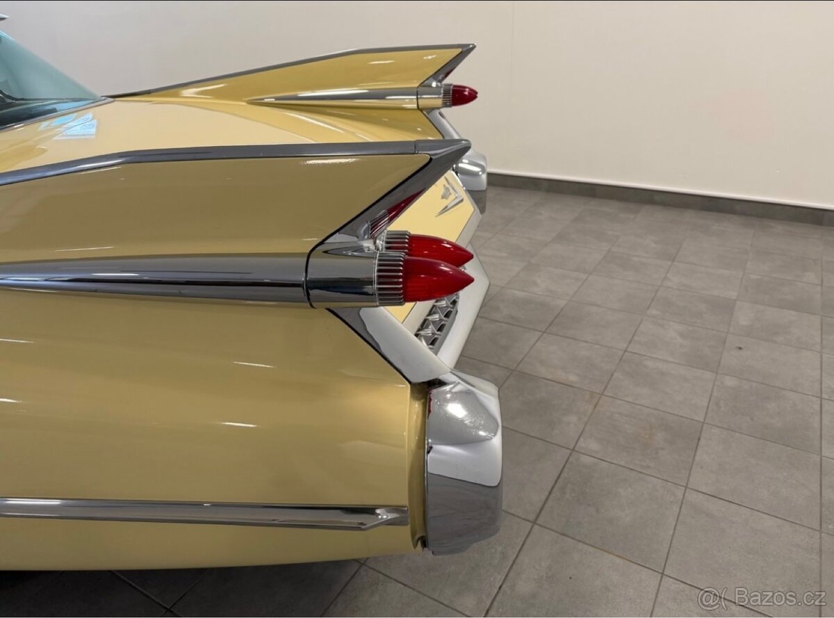 1959 Cadillac Series 62 Flattop - 5