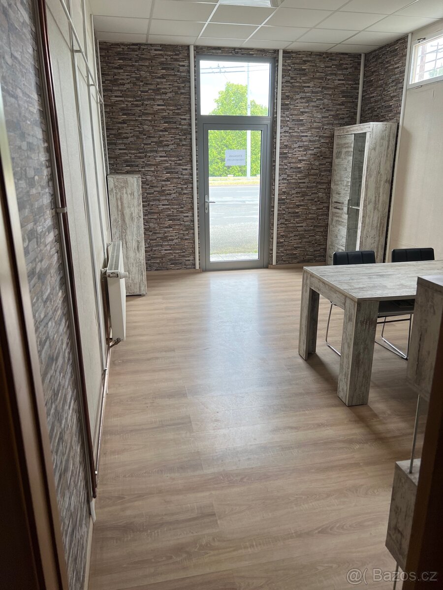 Pronájem obchodího prostoru Plzeň ulice Rokycanská - 5