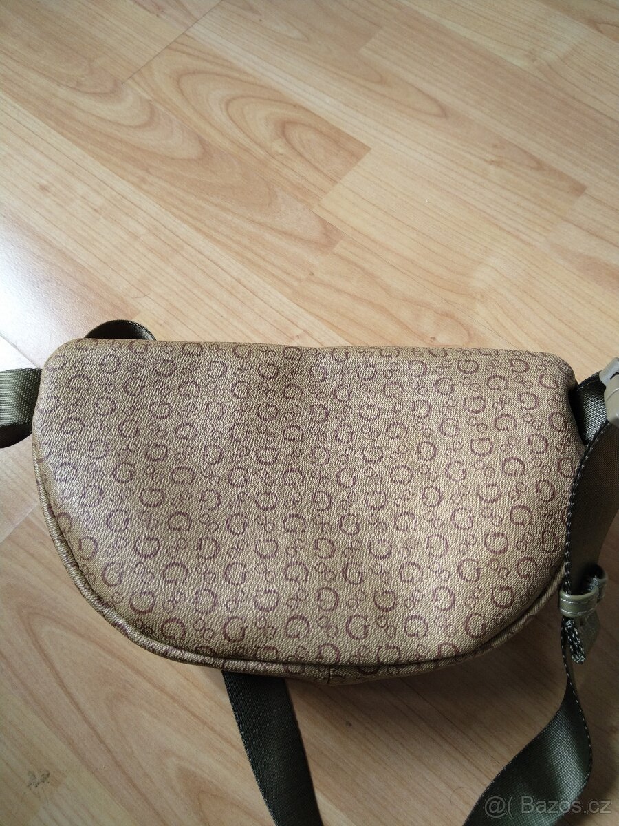 Guess - ledvinka. - 5