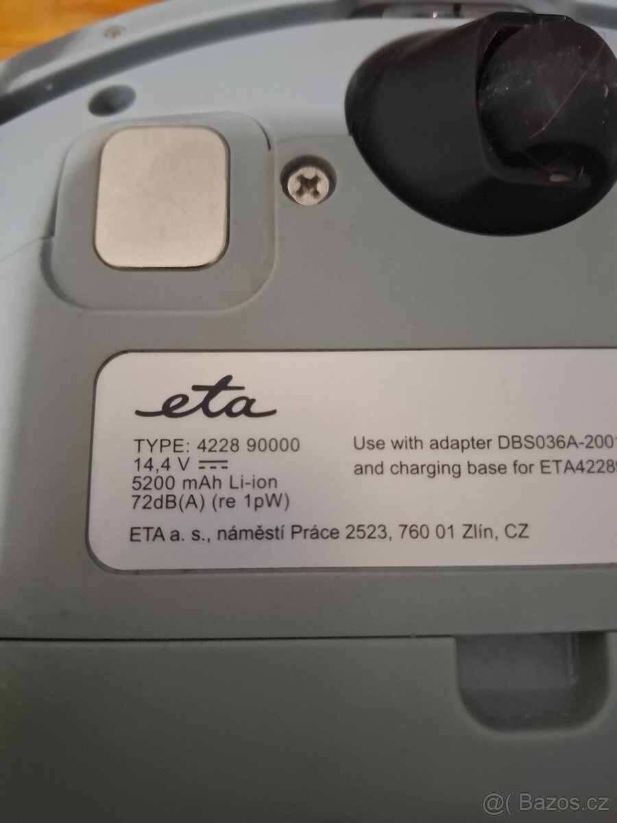 Robotycky vysavač eta - 5