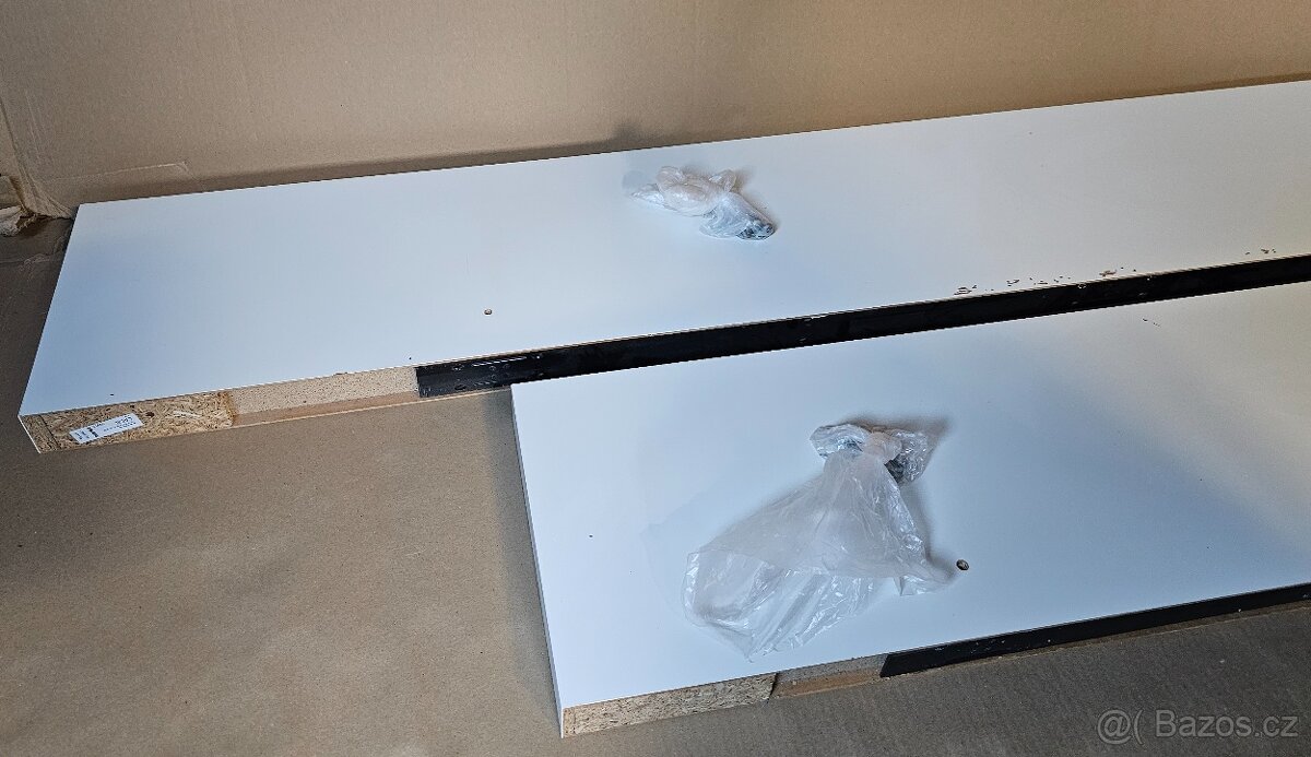 PRODÁM SADU 2KS BÍLÝCH POLIC IKEA LACK 110 A 190 CM - 5