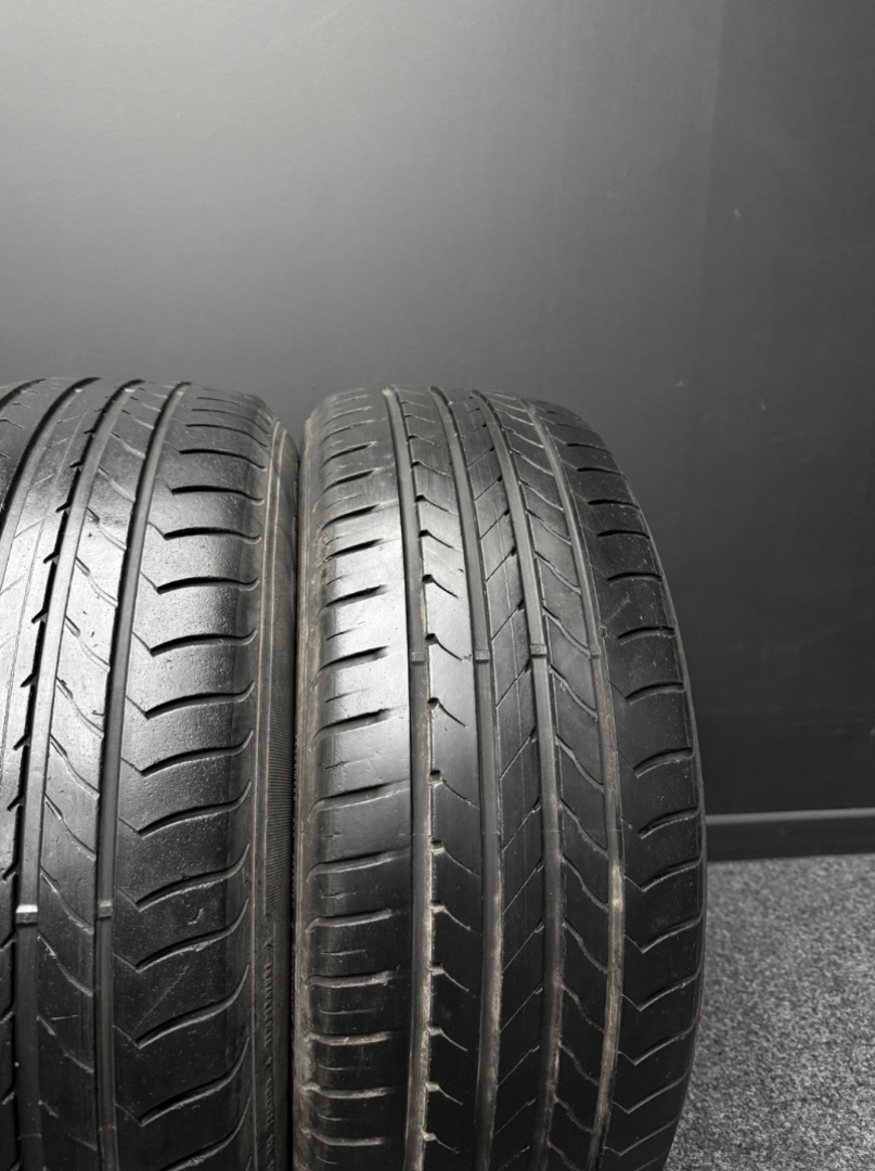 Sada pneu GoodYear 235/60/17 102V - 5