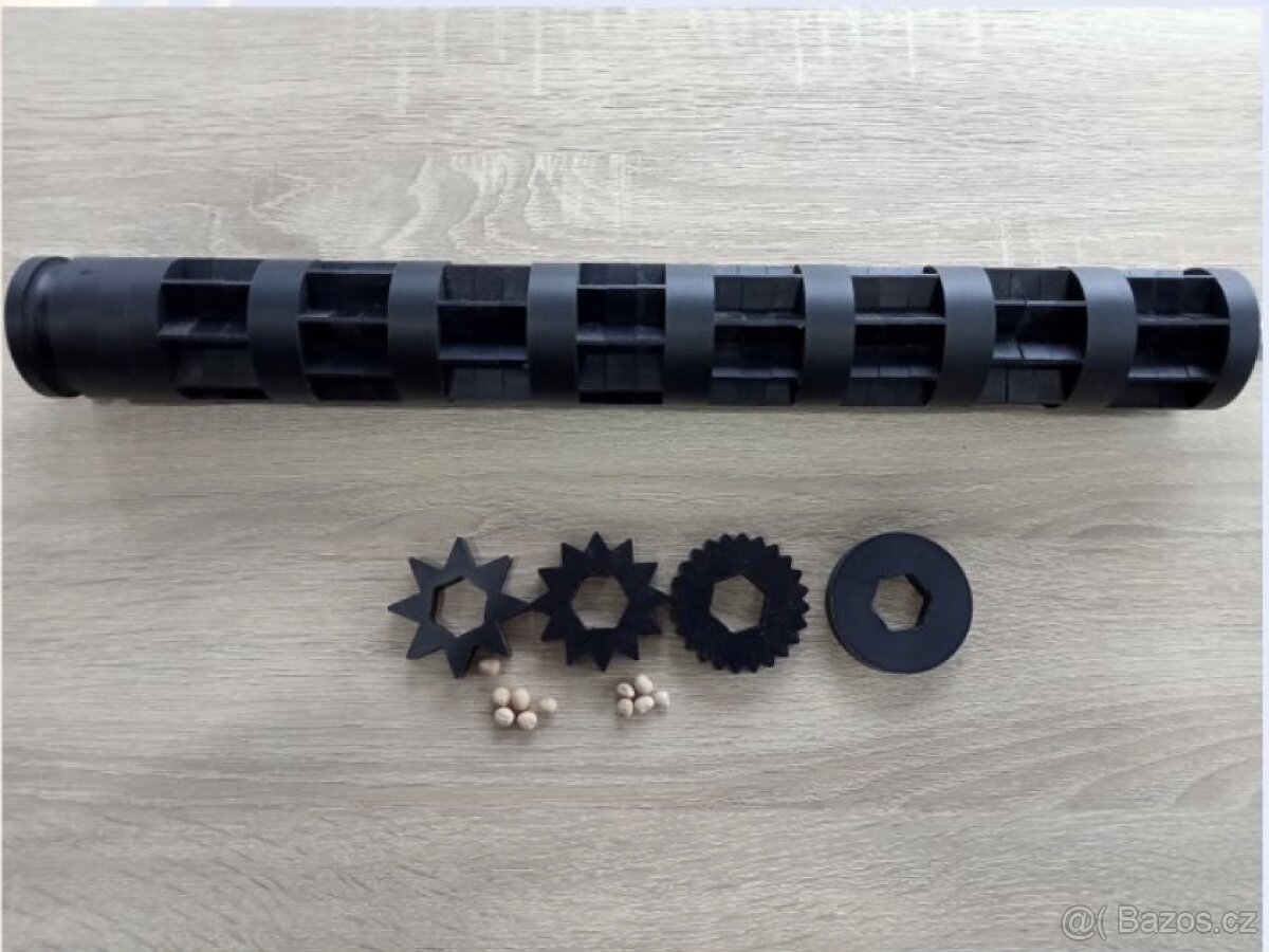 Pneumatické hadicové rozmetadlo meziplodin WIR 180l - 5