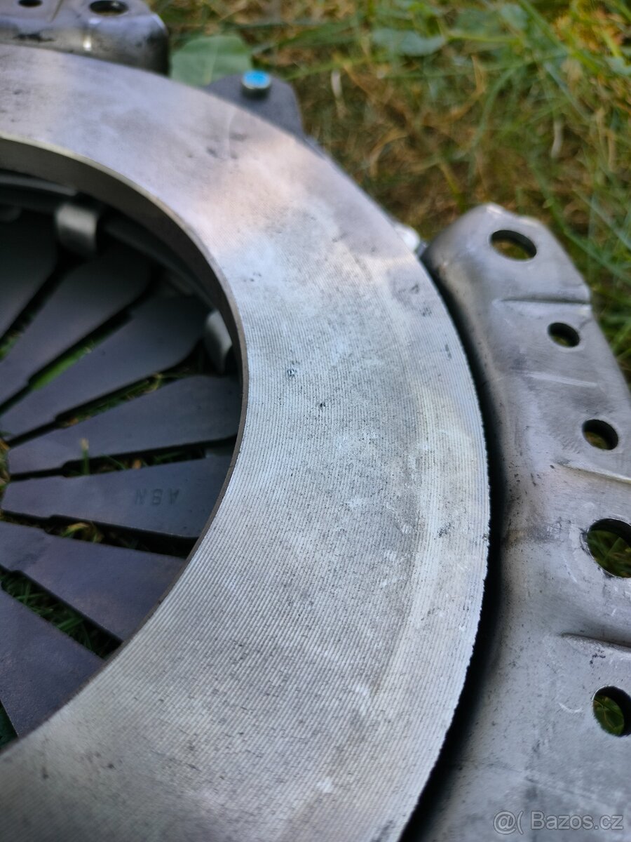 Nová spojková sada Valeo 821384 - 5