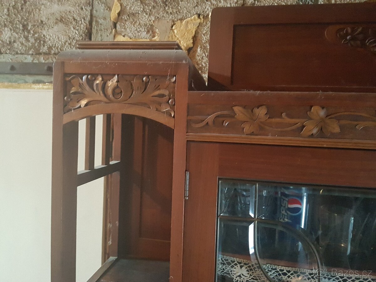 příborník z přelomu roku 1900 - 5