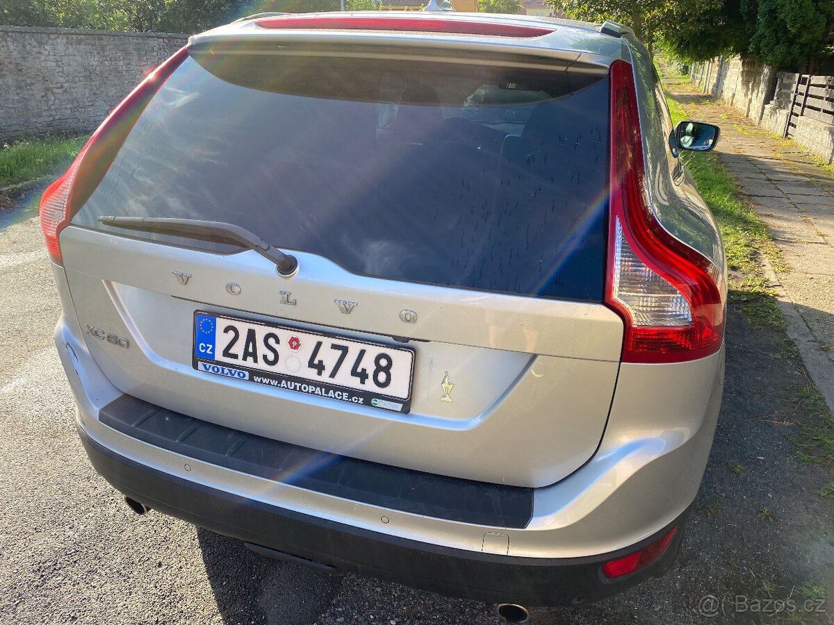 Volvo XC60, Volvo XC60 2,4 D5 AWD - 5