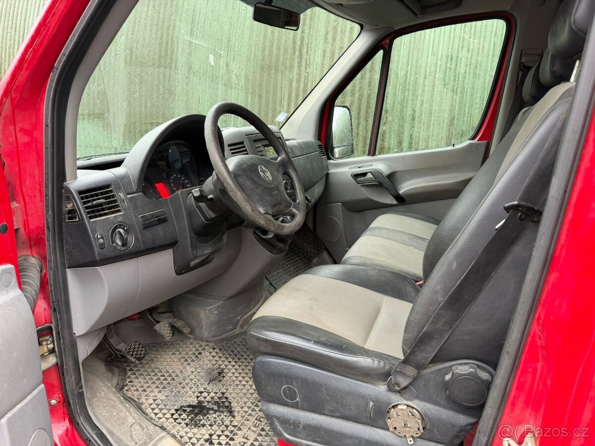 VW CRAFTER 2,0 tdi 7 místný - 260tkm - 5