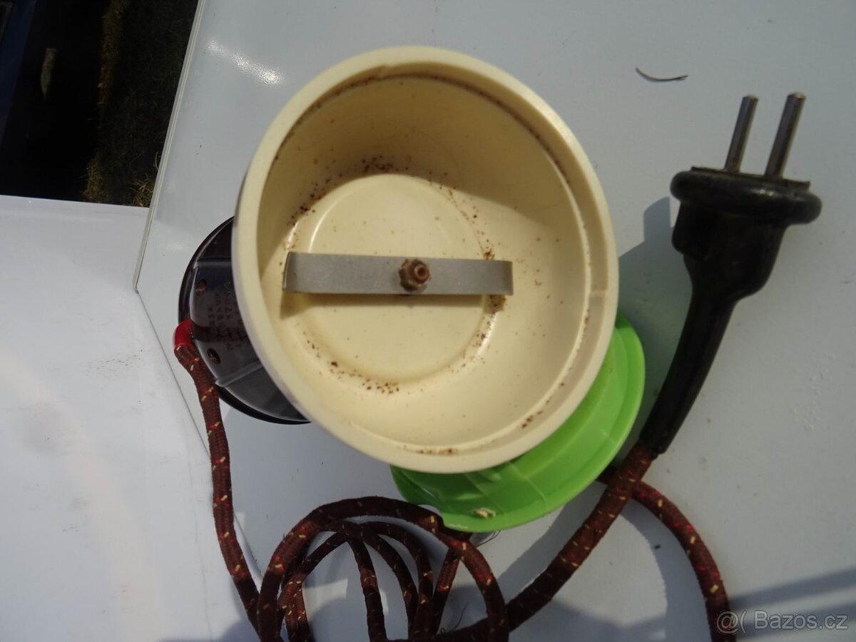 Mlýnky na kafe a další drobnosti . - 5