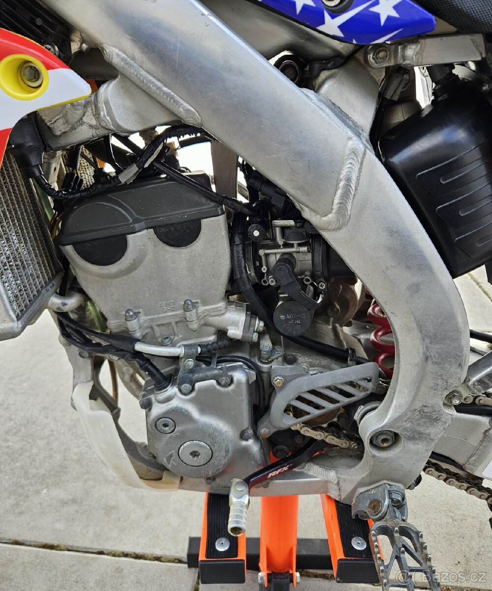 Suzuki rmz 250